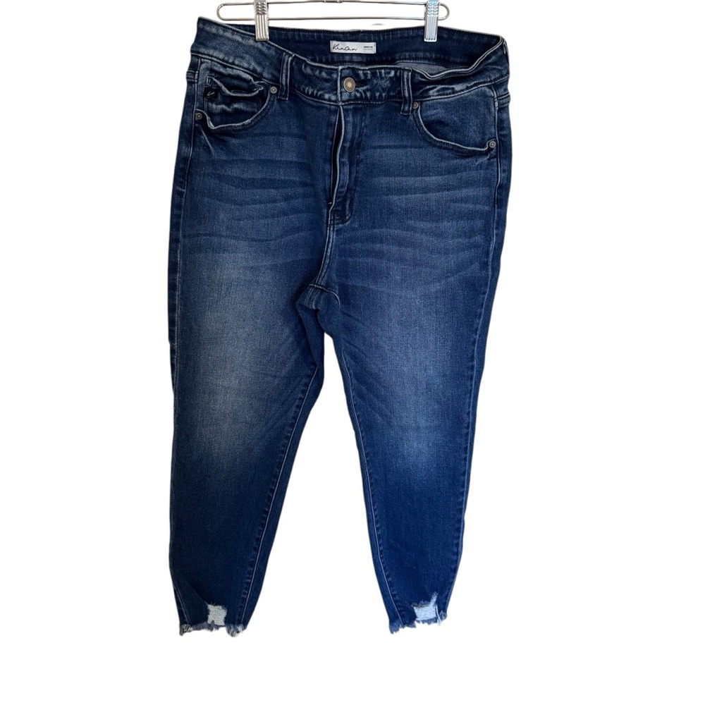 KanCan Distressed Skinny Crop Size 18W